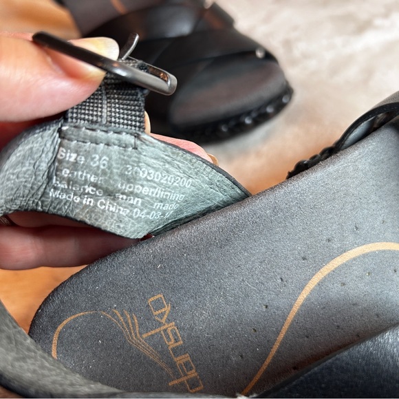 Dansko Black Leather Sandals - Size 36 EU - Picture 10 of 11